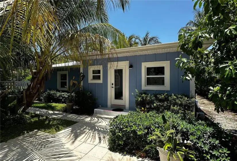 510 3rd AVE, NAPLES, Florida 34102, 2 Bedrooms Bedrooms, ,2 BathroomsBathrooms,Residential,For Sale,3rd,224043534