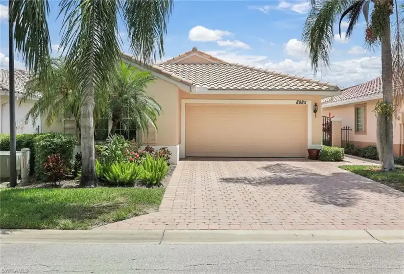 8885 Cascades Isle BLVD, ESTERO, Florida 33928,224040096