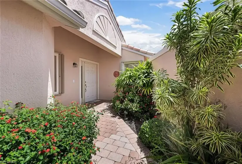 8885 Cascades Isle BLVD, ESTERO, Florida 33928,224040096